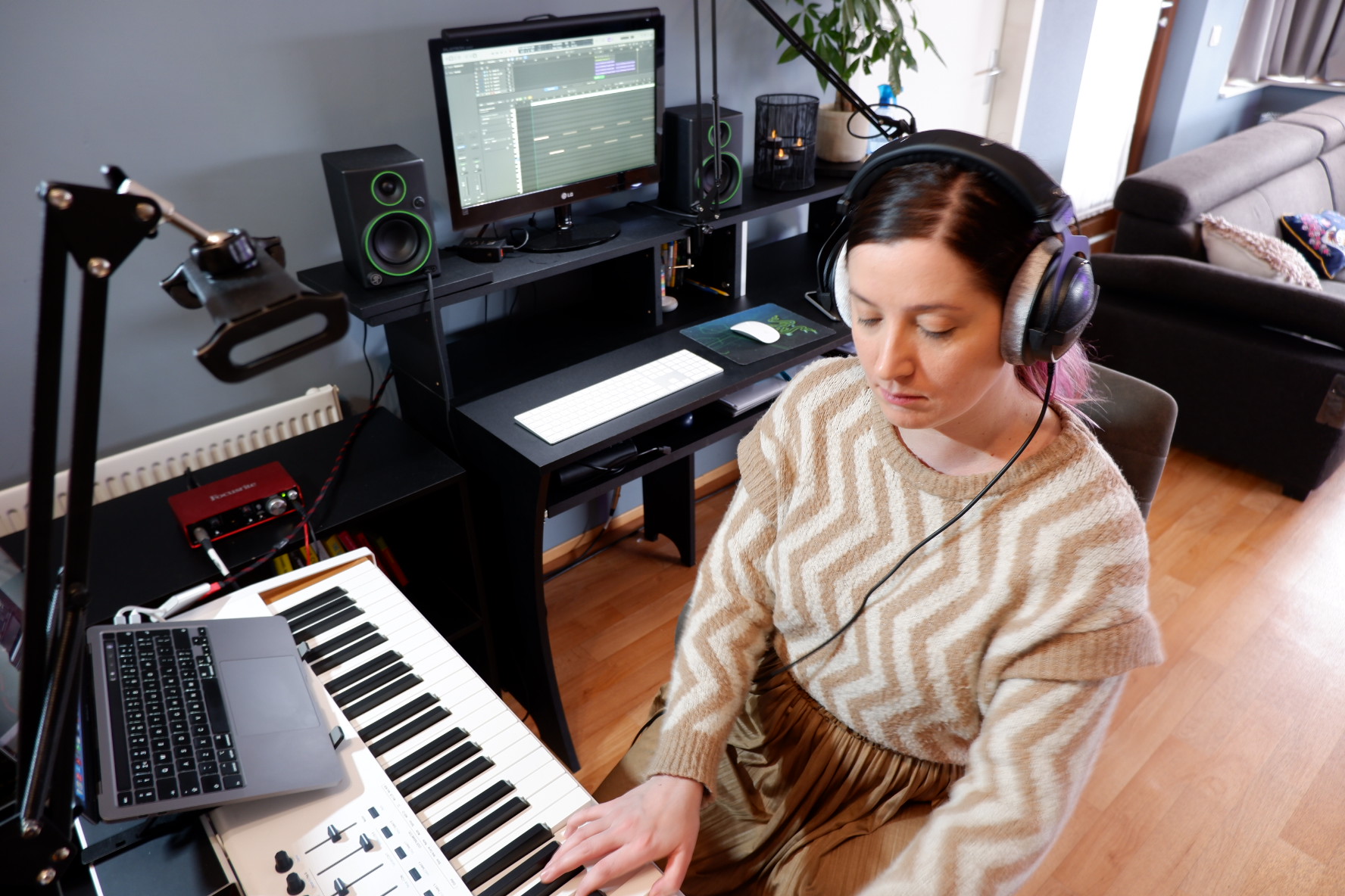 Session Musician – Piano, Keys & Vocals